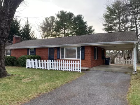 1014 Windy Ridge Dr, Bedford, VA 24523