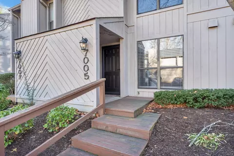 7005 Oak Ct, Roanoke, VA 24018