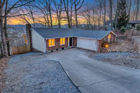 778 Shirley Rd, Salem, VA 24153