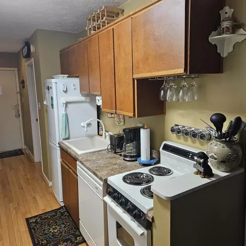 1089 Bluewater Dr #403, Moneta, VA 24121 photo 3