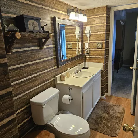 1089 Bluewater Dr #403, Moneta, VA 24121 photo 5