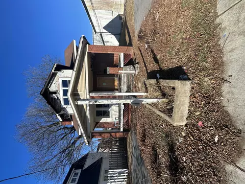 2922 10th St NW, Roanoke, VA 24012