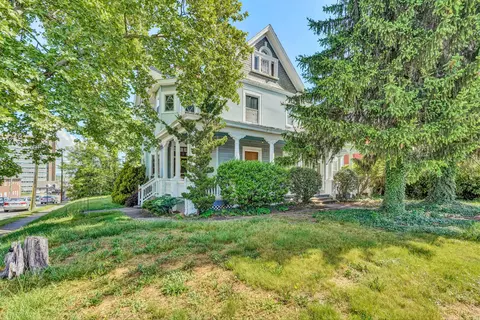 121 Mountain Ave SW, Roanoke, VA 24016