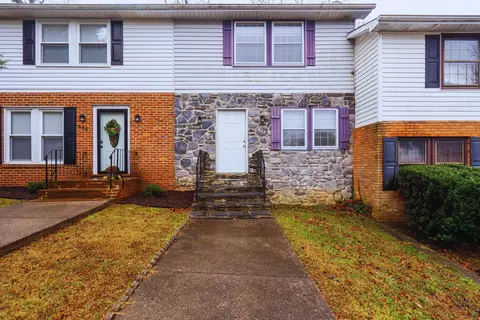 534 Westminister Ln, Salem, VA 24153