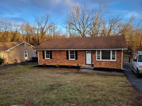 2309 Meadowbrook Rd NW, Roanoke, VA 24017
