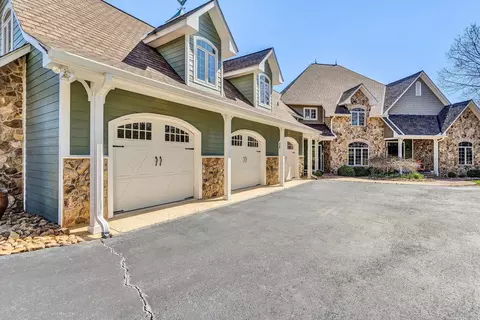 77 Pacific Ave, Moneta, VA 24121 photo 4