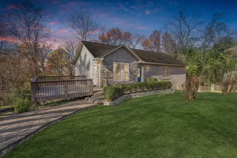 634 Ridgecrest Dr, Roanoke, VA 24019