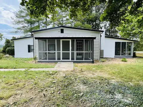 126 Mt Pleasant Church Rd, Fincastle, VA 24090