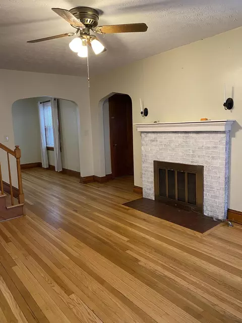233 W Parrish St, Covington, VA 24426 photo 7