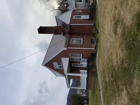 233 W Parrish St, Covington, VA 24426