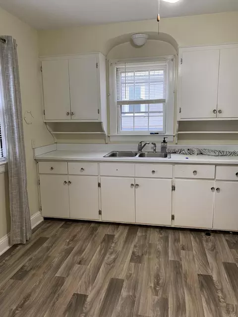 233 W Parrish St, Covington, VA 24426 photo 9
