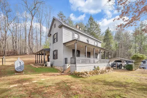 6702 Ferrum Mountain Rd, Callaway, VA 24067