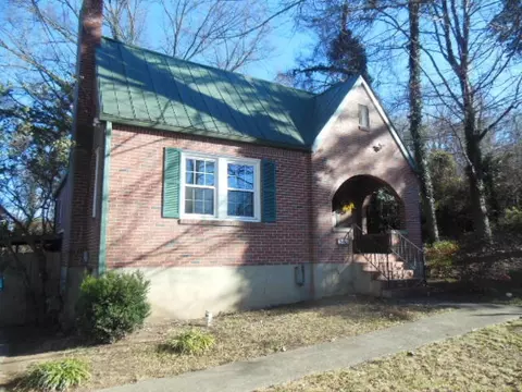 2143 Larchwood Ave NE, Roanoke, VA 24012
