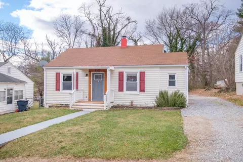 1312 Graybill Rd NW, Roanoke, VA 24017
