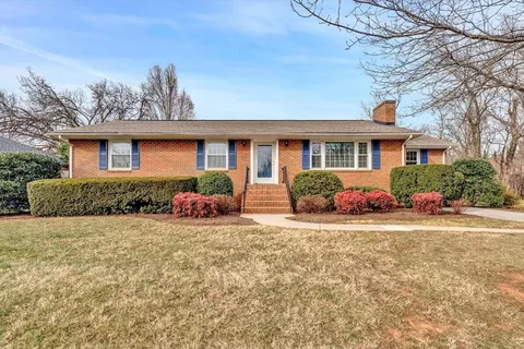 531 W Carrollton Ave, Salem, VA 24153