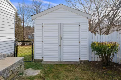 Exterior - 35 E Main St, Fincastle, VA 24090 photo 4 of 6