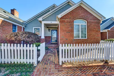 72 Village Green Dr, Penhook, VA 24137