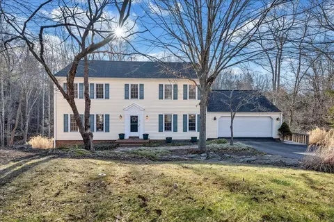 5526 Westbriar Ct, Roanoke, VA 24018