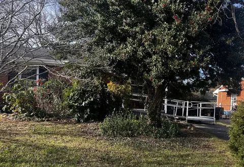 5808 Santa Anita Ter, Roanoke, VA 24012