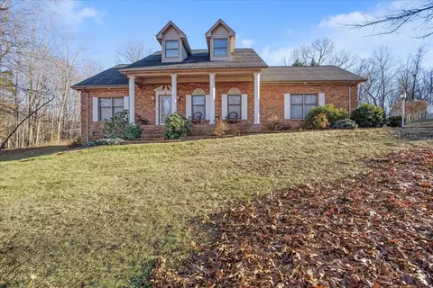 300 Greenview Dr, Rocky Mount, VA 24151