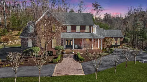 1200 Terrace Dr, Salem, VA 24153