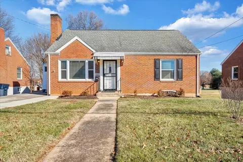 4513 Hazelridge Rd NW, Roanoke, VA 24012
