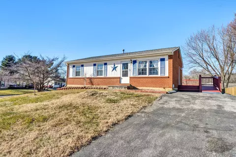 3502 Willowrun Dr NE, Roanoke, VA 24012