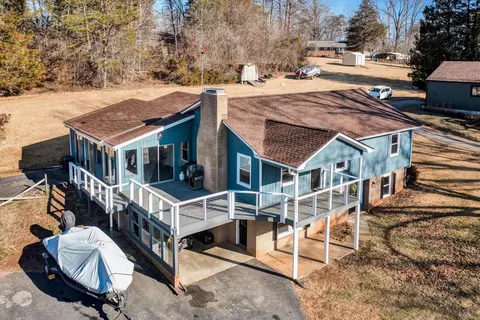 532 Brookwood Rd, Wirtz, VA 24184