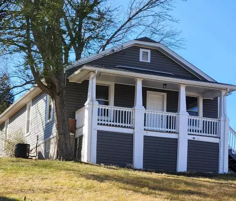 710 Mecca St NE, Roanoke, VA 24012