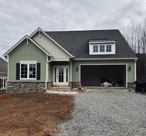 5005 Claremont Cir SW, Roanoke, VA 24014