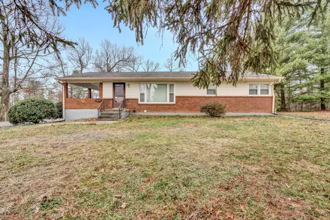 8206 College Dr, Roanoke, VA 24019