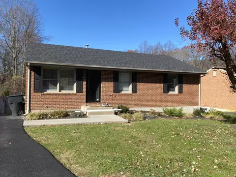 2720 Tulip Ln, Vinton, VA 24179