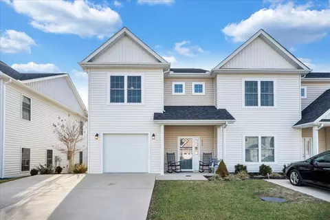 217 Louise Ln, Elliston, VA 24087