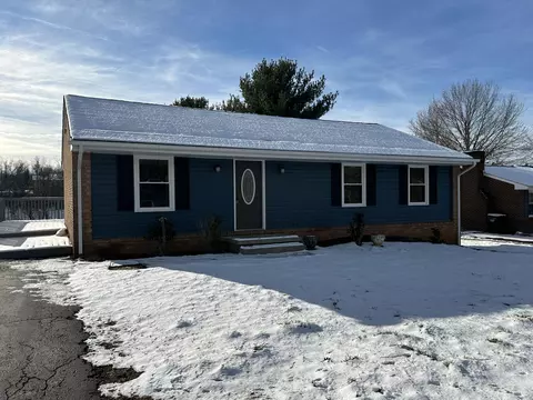 286 Spring Grove Dr, Vinton, VA 24179