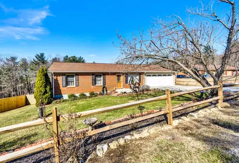 10396 Ivy Ridge Rd, Bent Mountain, VA 24059