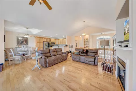 Living - 508 Anchor Dr, Moneta, VA 24121 photo 1 of 3