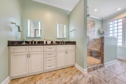 Bath - 508 Anchor Dr, Moneta, VA 24121 photo 2 of 4