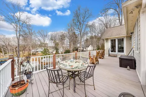 Exterior - 508 Anchor Dr, Moneta, VA 24121 photo 5 of 17