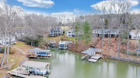 View/Area - 508 Anchor Dr, Moneta, VA 24121 photo 9 of 26