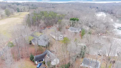 View/Area - 508 Anchor Dr, Moneta, VA 24121 photo 3 of 26