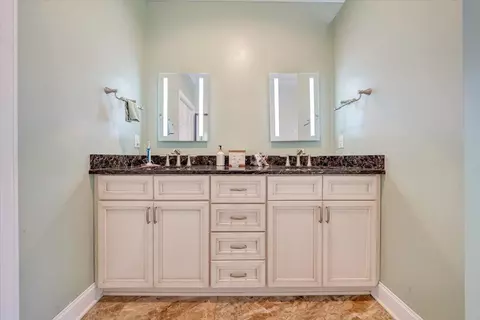 Bath - 508 Anchor Dr, Moneta, VA 24121 photo 3 of 4