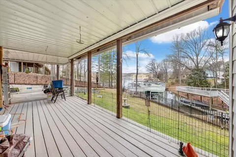 Exterior - 508 Anchor Dr, Moneta, VA 24121 photo 6 of 17