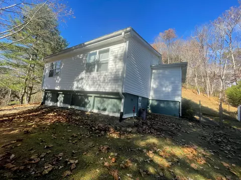 2805 Nace Rd, Fincastle, VA 24090