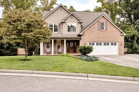 205 Bentwood Ct, Salem, VA 24153