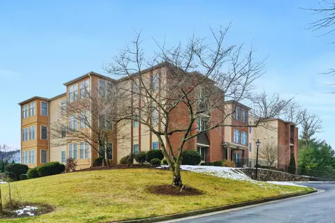 4631 Heather Dr SW #208, Roanoke, VA 24018