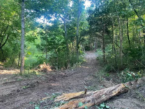 4200 Bradshaw Rd, Salem, VA 24153