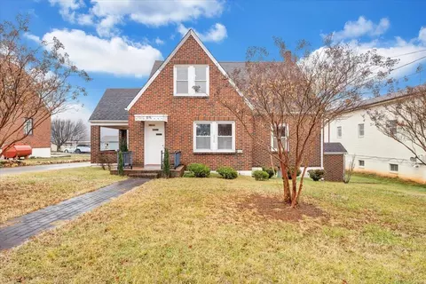 320 Pell Ave, Rocky Mount, VA 24151