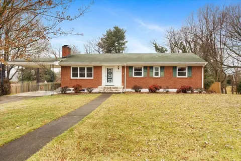 6812 Northway Dr, Roanoke, VA 24019