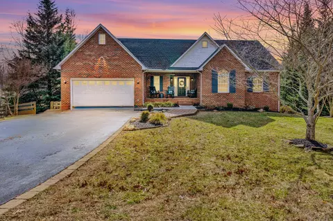 83 Constitution Blvd, Wirtz, VA 24184