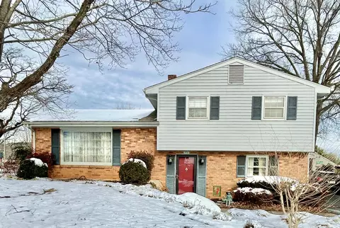 1751 Glendon Rd, Salem, VA 24153